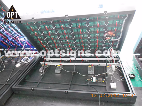 Display informativi sul traffico a LED per autostrade e autostrade